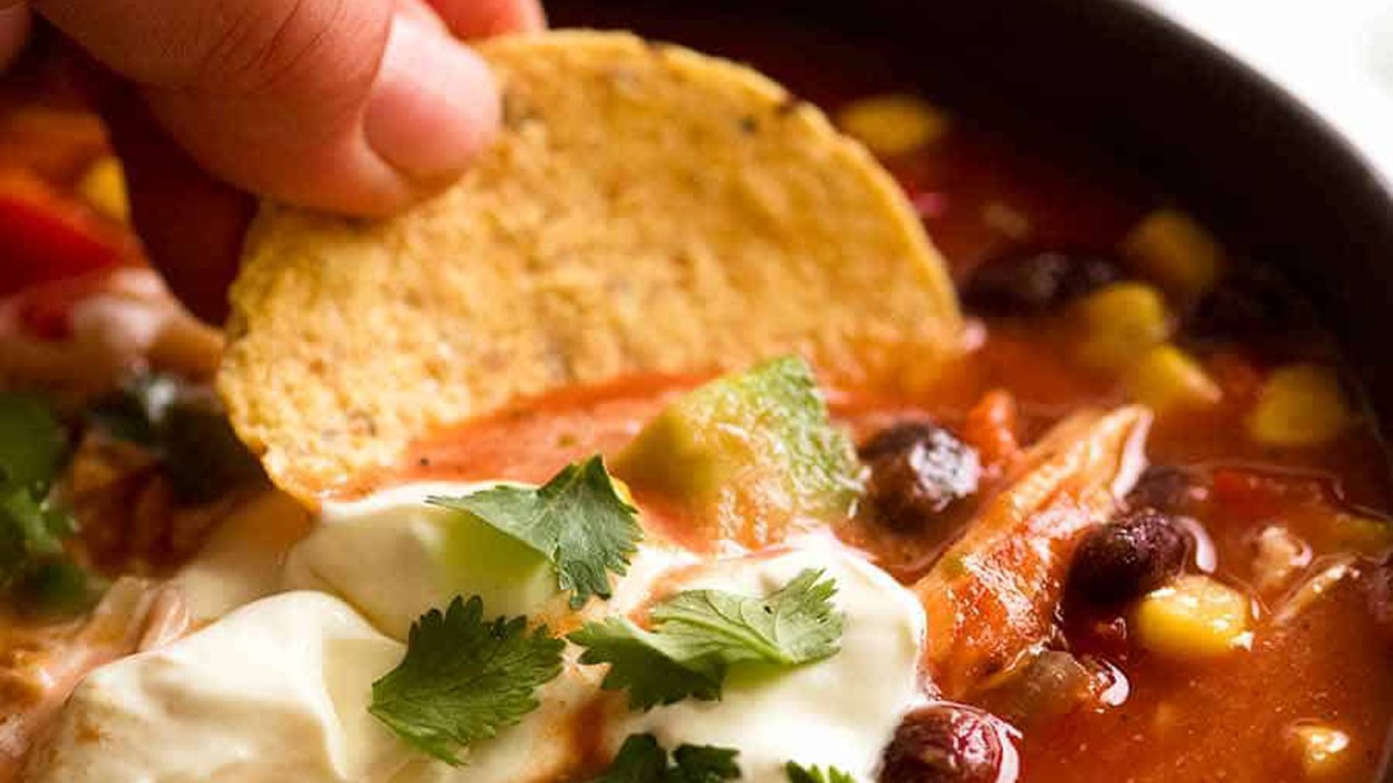 Ízletes leves, minimális erőfeszítéssel – mexikói csirkeleves recept