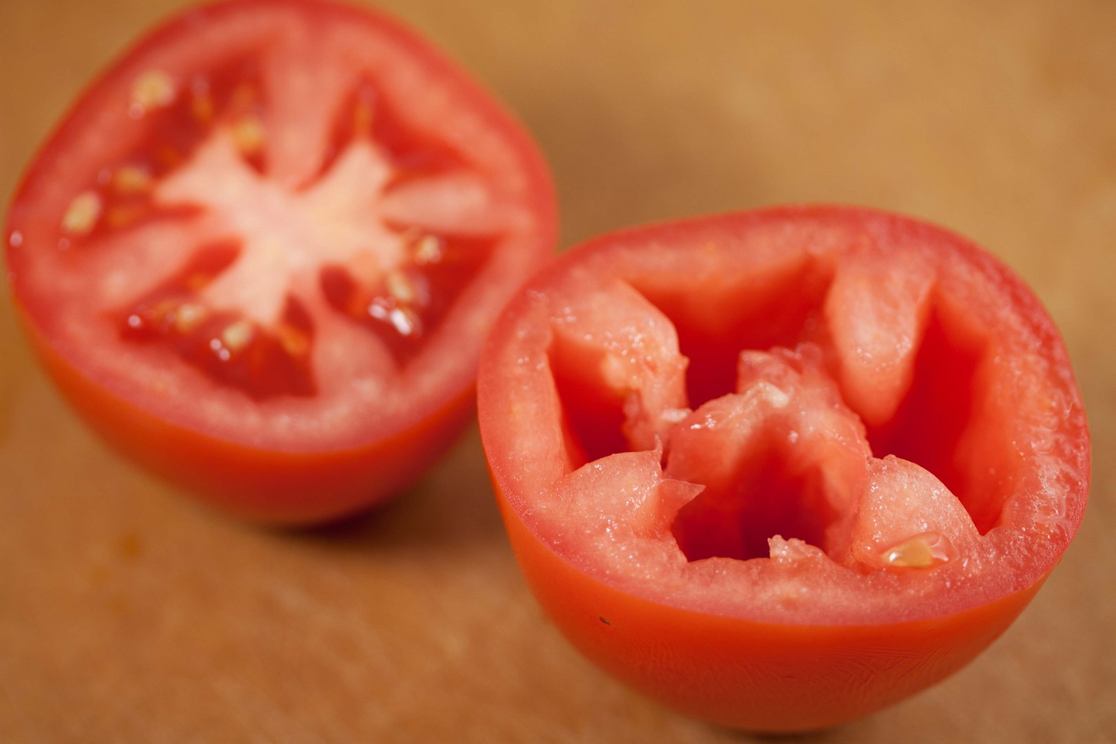 Furán hangzik, de néha van értelme – ezért magozd ki néha a paradicsomot